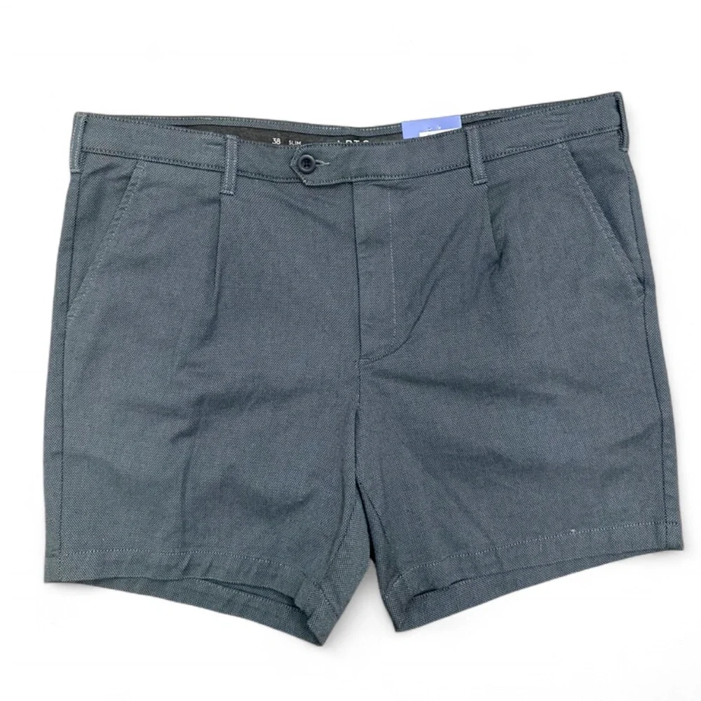 Apt. 9 Navy Pleated-Front 7” Inseam Men’s Performance Shorts Sz. Waist 38” (NWT)